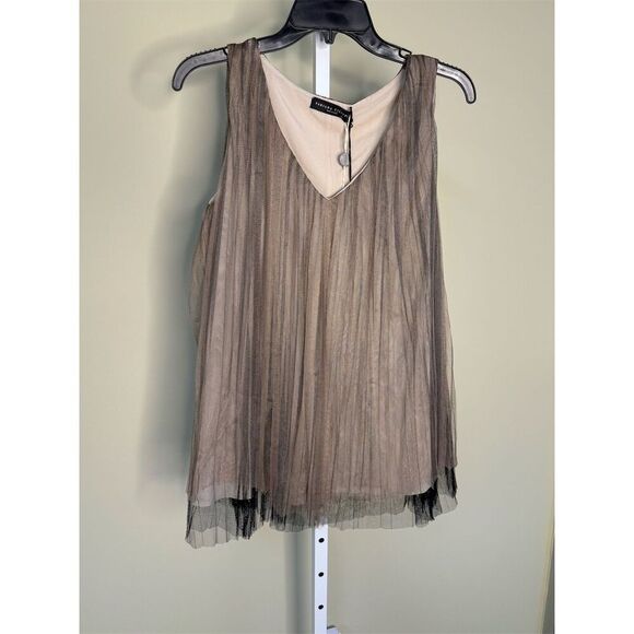 Elegant Black and Gray Women's Blouse - Picture 2 of 9